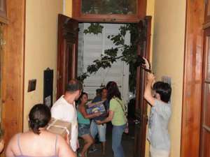 Trabajadores organizados enfrentan las inundaciones