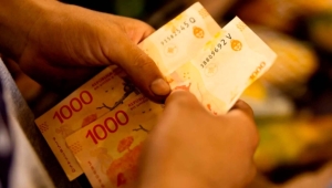 El poder de compra del salario mínimo alcanzó su nivel más bajo desde 2001