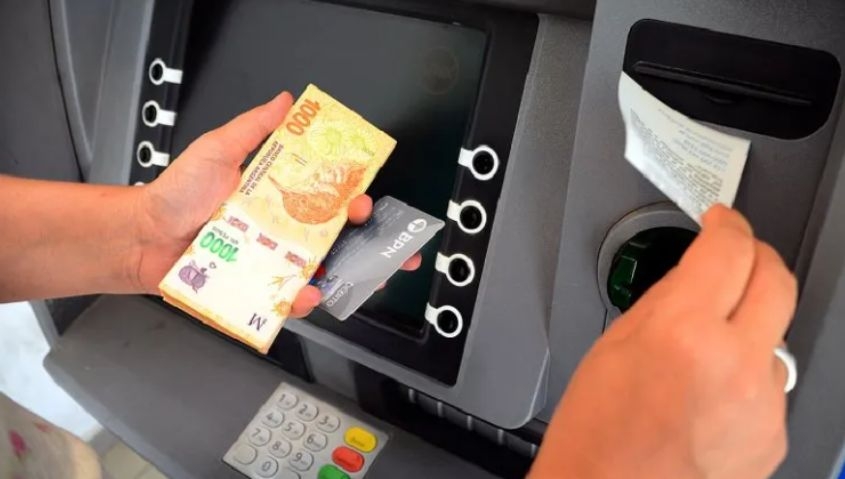 AGMER volvi&oacute; a reclamar por sueldos mal liquidados y el Gobierno prometi&oacute; soluciones