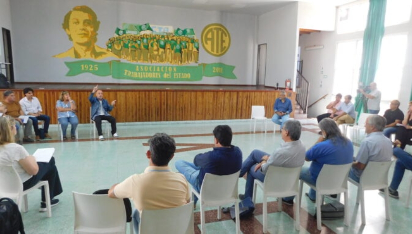 Reforma previsional. La Intersindical convoc&oacute; a Gast&oacute;n Bagnat