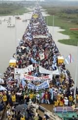 El agua bajo el puente - Debate