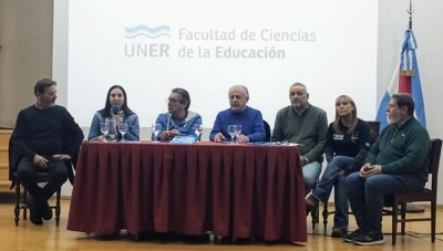 Las dos CTA realizaron en Paran&aacute; un cabildo abierto por la comunicaci&oacute;n