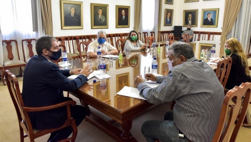 Discusi&oacute;n salarial: estatales sin n&uacute;meros pero con expectativas tras la primera reuni&oacute;n