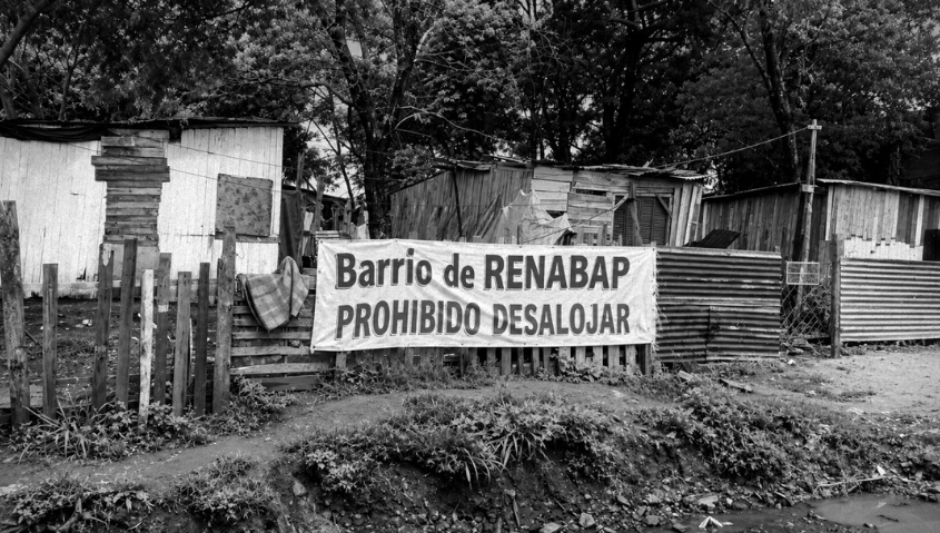 Milei acelera las reformas para blindar la entrega de la soberan&iacute;a, pero la gente le dice NO y exige Tierra, Techo y Trabajo