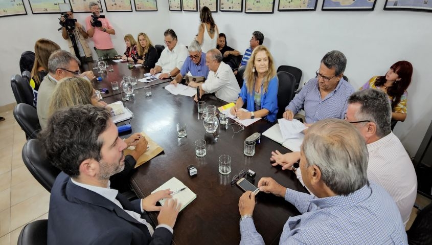 Paritaria docente: el Gobierno ofreci&oacute; 28% para el primer semestre y revisi&oacute;n si la inflaci&oacute;n es mayor