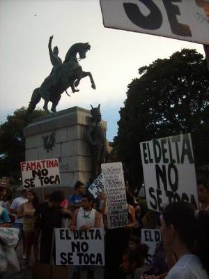 Urribarri retrocede ante la lucha del pueblo unido