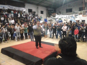 "Vamos por la expropiaci&oacute;n del frigor&iacute;fico de Santa Elena", dijo Moreira en un acto de cierre de campa&ntilde;a.