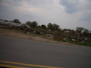 Un "mini" basural que tiene firma