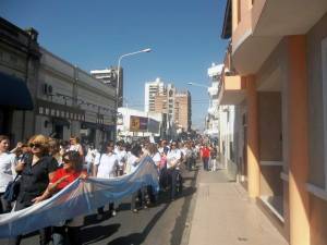 La lucha de los docentes de Paran&aacute; crece en contundencia y masividad