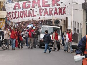 Los asamble&iacute;stas de Gualeguaych&uacute; y el vidrio roto del CGE