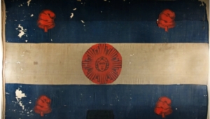 Esta bandera azul y blanca fue desplegada en 1845 en una de las bater&iacute;as defensivas durante la batalla de la Vuelta de Obligado