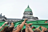 Para decidir, para no abortar, para no morir