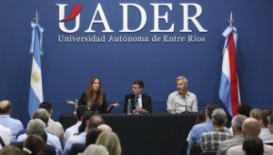 &quot;Los pobres no llegan a la universidad&quot;, repitió Vidal en la UADER