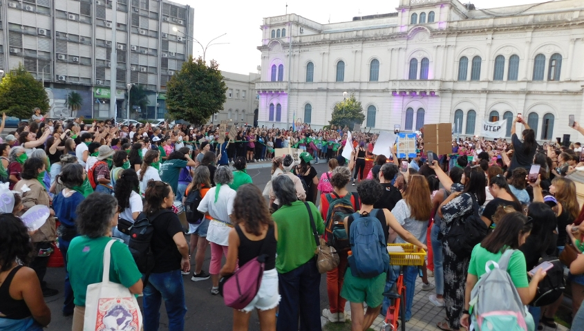 Contundente movilizaci&oacute;n en el marco del D&iacute;a Internacional de la Mujer Trabajadora